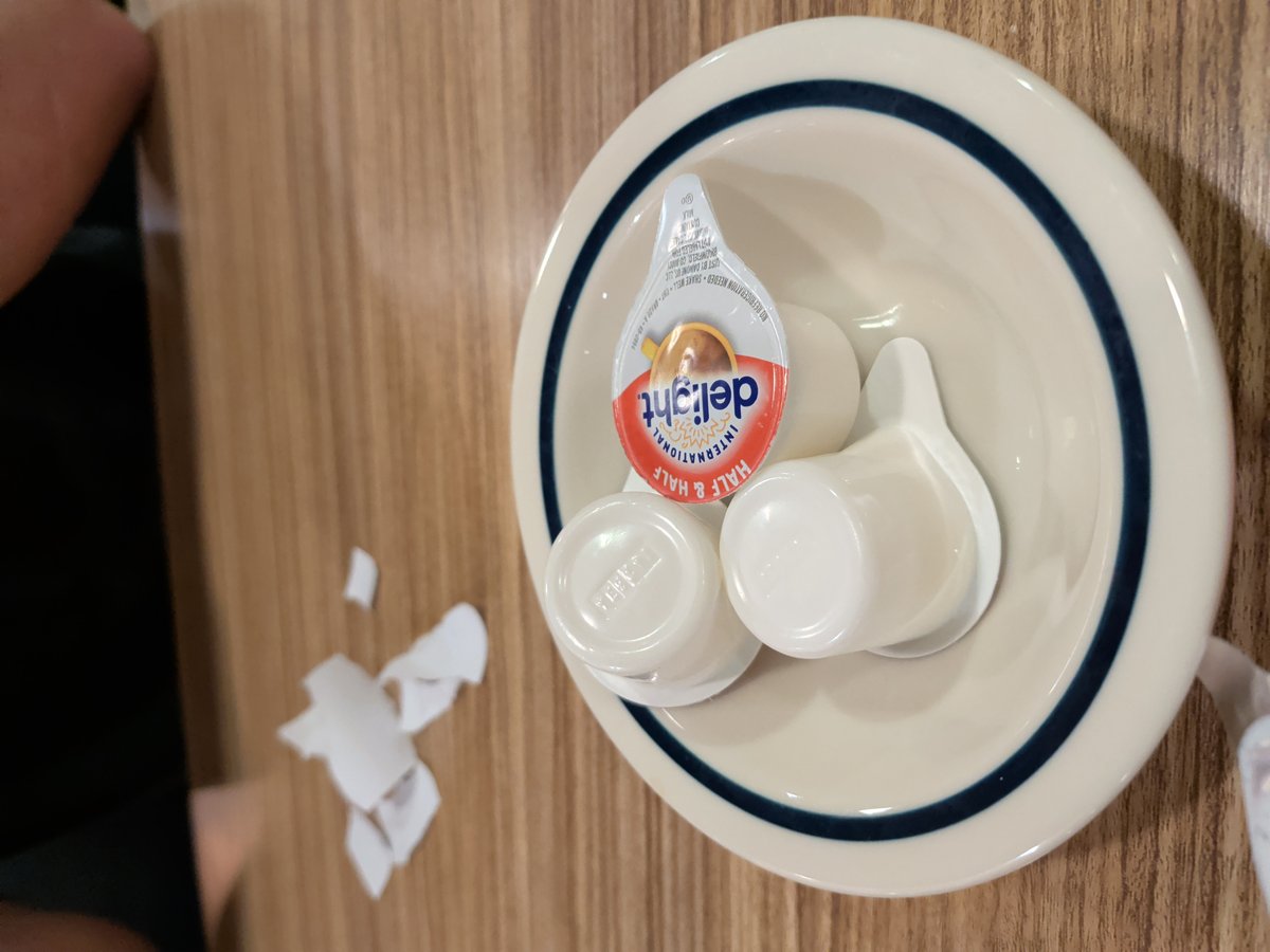 3 Creamers v